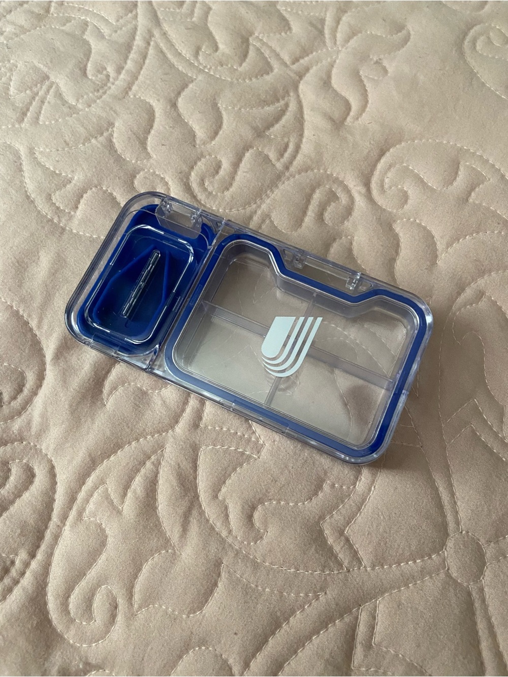 Pill Cutter and Splitter Blade Tablet Case Medication Box Holder Portable Pocket